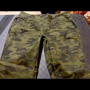 Women’s jeans.. By Belle. Size 18. Worn only once.